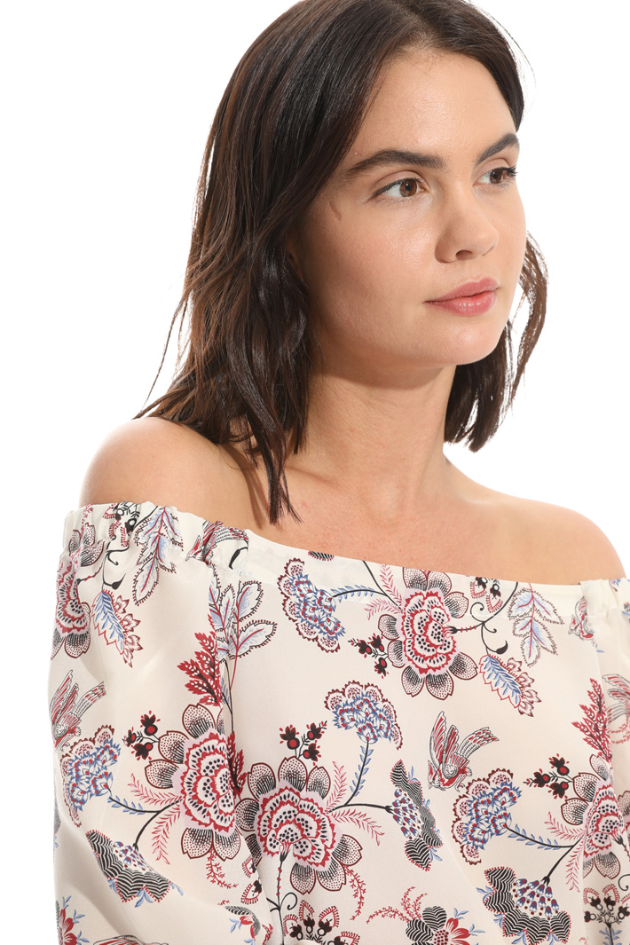 Bardot neckline top Intrend Bardot neckline top Intrend