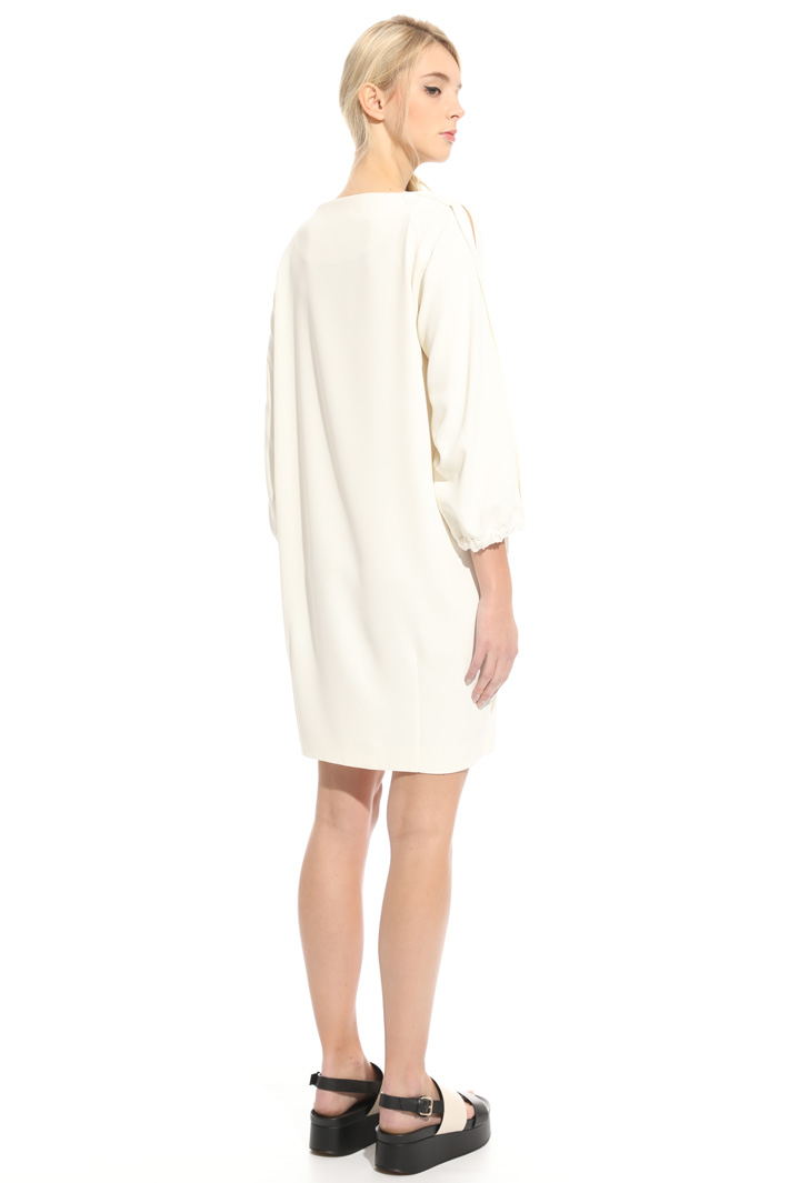 Abito a uovo in enver satin Intrend Abito a uovo in enver satin Intrend