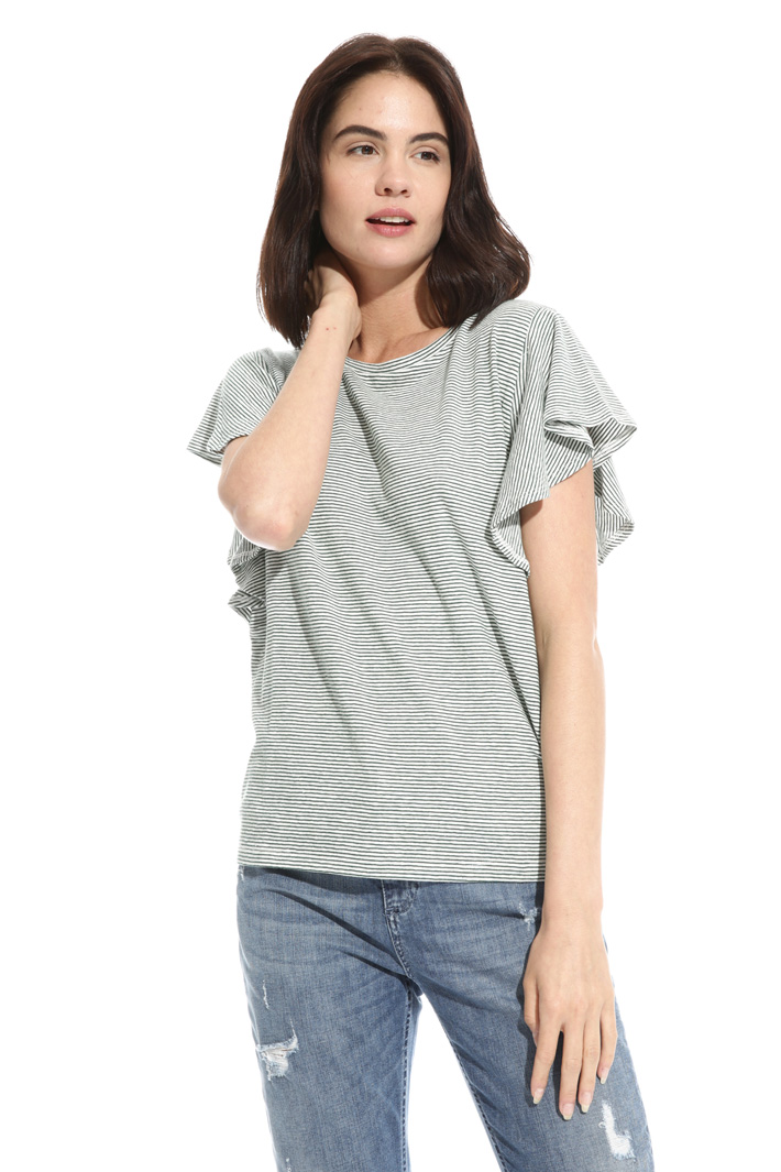 T-shirt con maniche volant Intrend T-shirt con maniche volant Intrend