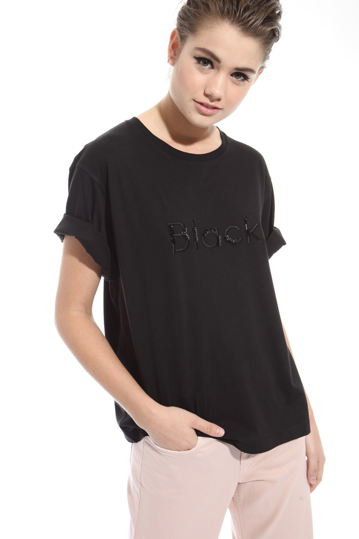 T-shirt con ricami bijoux Intrend T-shirt con ricami bijoux Intrend