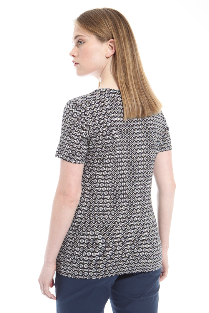 T-shirt aderente in jersey Intrend T-shirt aderente in jersey Intrend