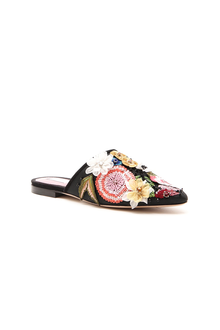 Sabot with floral embroidery Intrend Sabot with floral embroidery Intrend