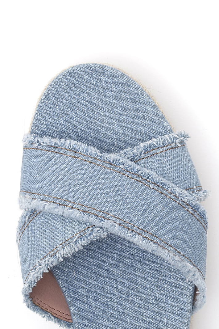 Sandalo in denim sfrangiato Intrend Sandalo in denim sfrangiato Intrend