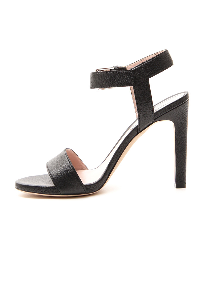 Tumbled leather sandals Intrend Tumbled leather sandals Intrend