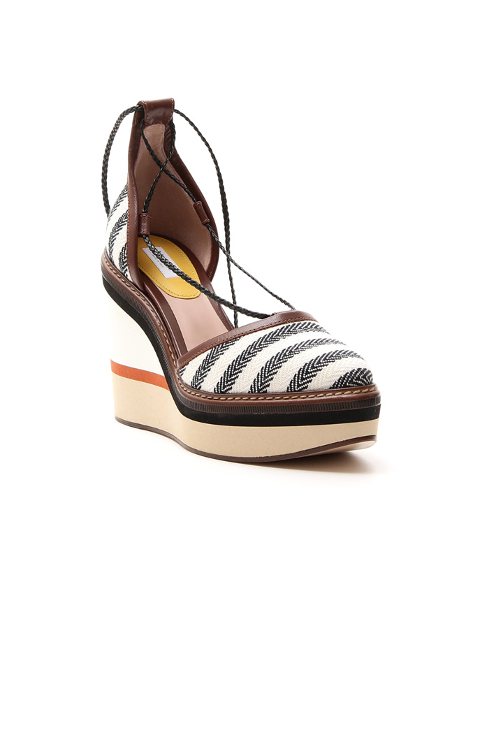 Fabric covered wedge sandal Intrend Fabric covered wedge sandal Intrend