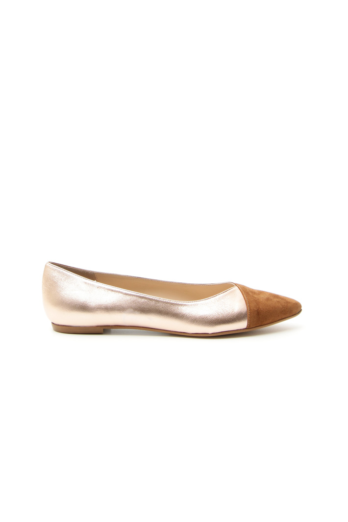 Laminated effect ballerina
Intrend Laminated effect ballerina
Intrend