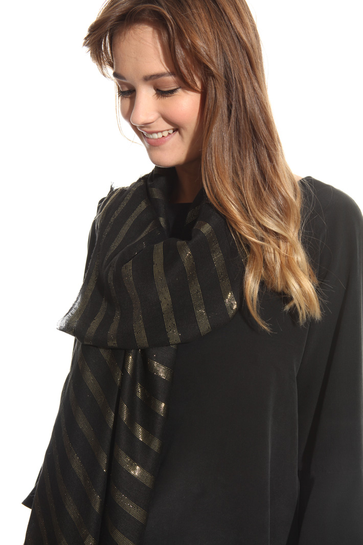 Stola con motivo lurex Intrend Stola con motivo lurex Intrend