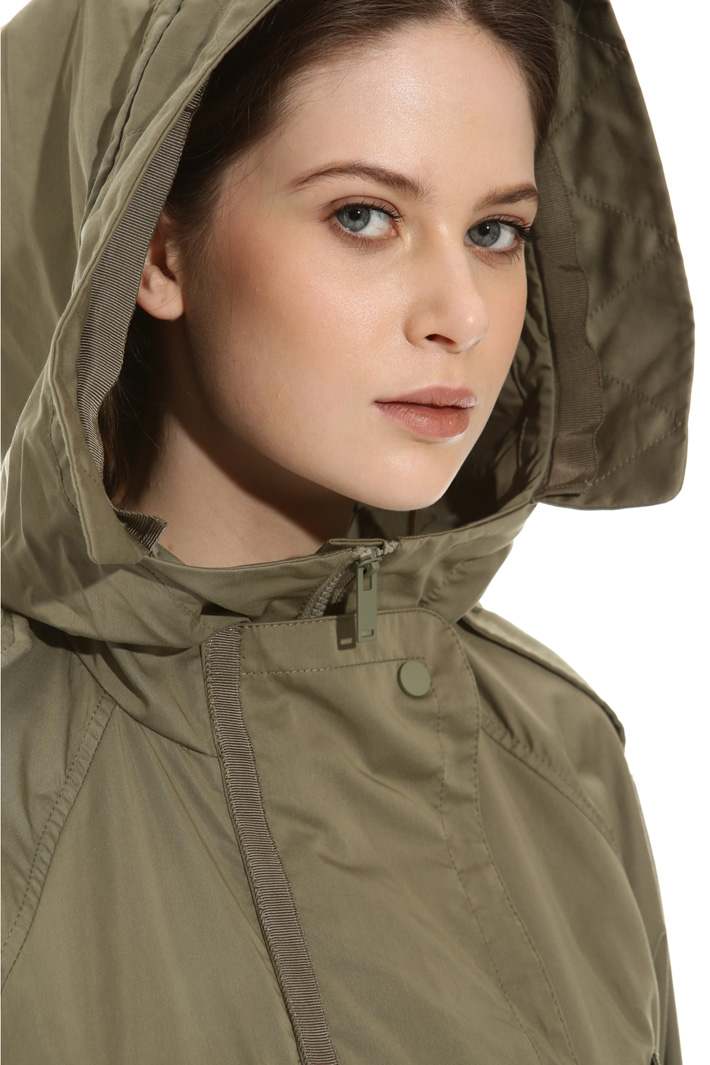 Parka antigoccia con piume Intrend Parka antigoccia con piume Intrend