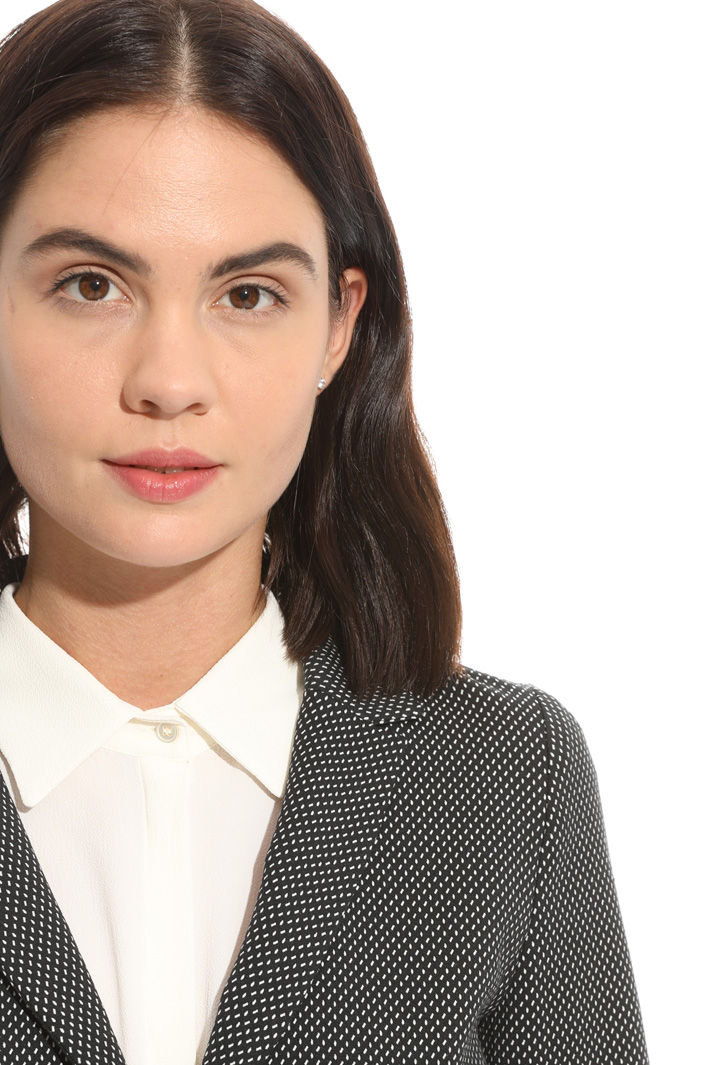 Blazer in jacquard stretch Intrend Blazer in jacquard stretch Intrend