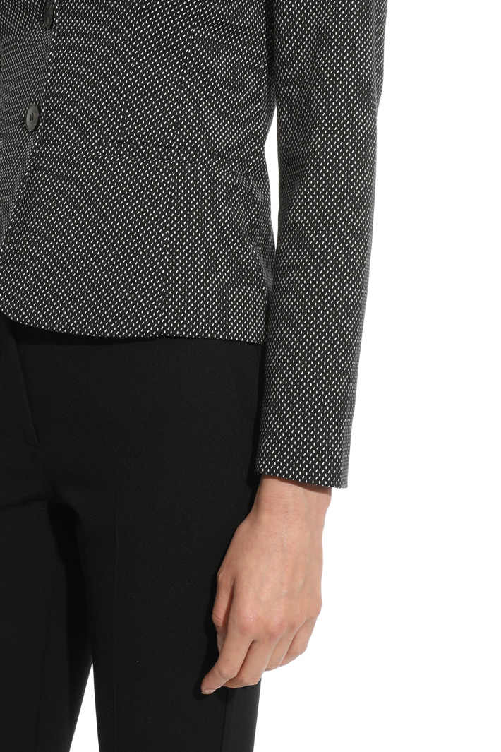 Blazer in jacquard stretch Intrend Blazer in jacquard stretch Intrend