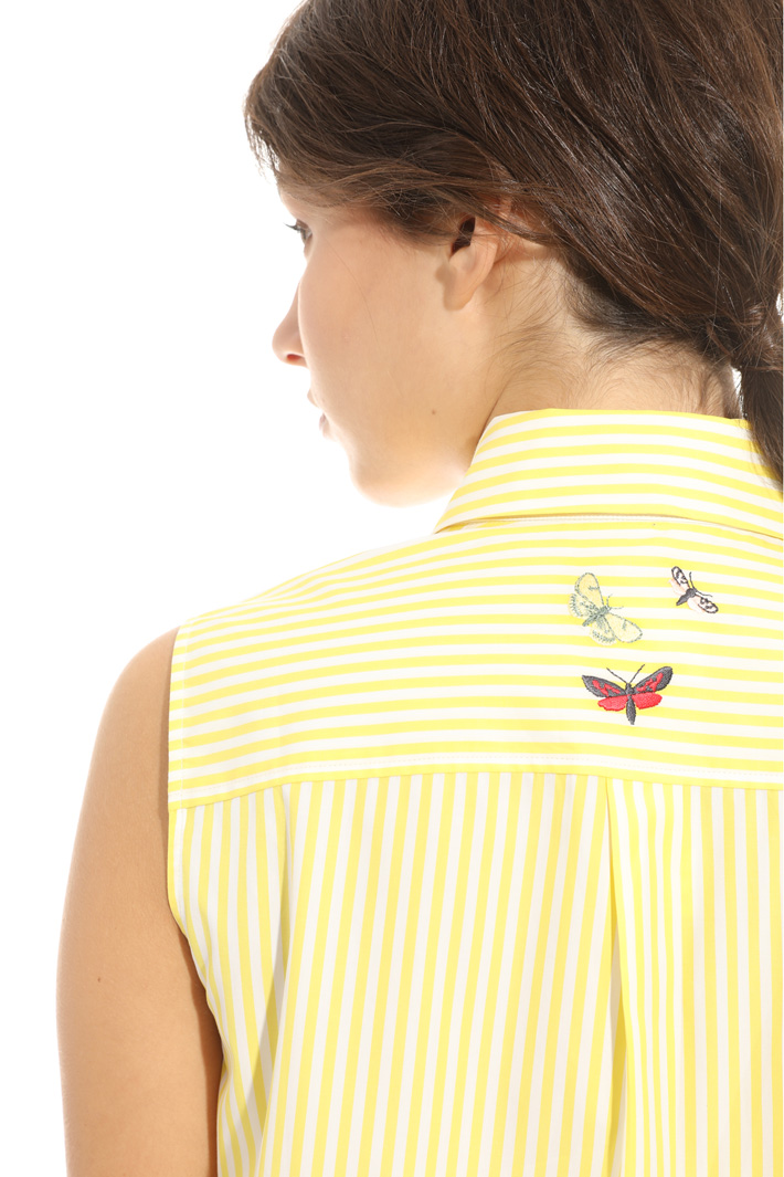 Sleeveless shirt Intrend Sleeveless shirt Intrend