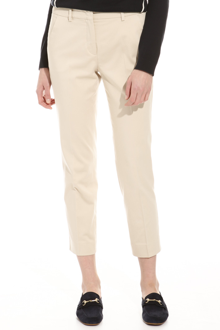 Cotton satin trousers
Intrend Cotton satin trousers
Intrend