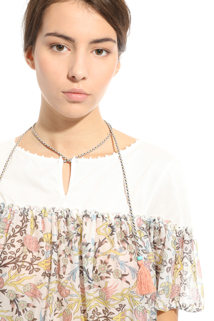 Top con balze Intrend Top con balze Intrend