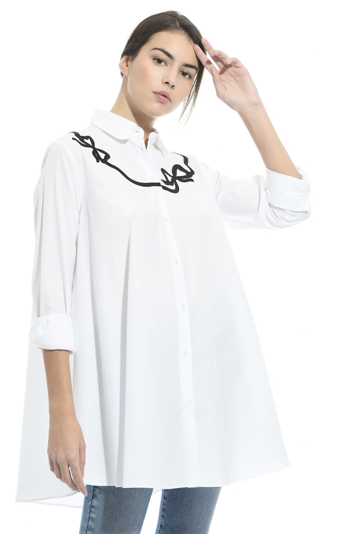 Camicia over con ricamo Intrend Camicia over con ricamo Intrend