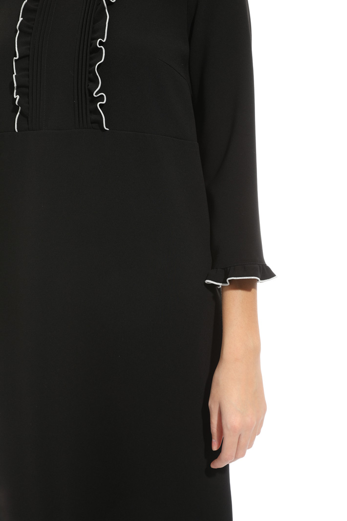 Frilled dress Intrend Frilled dress Intrend