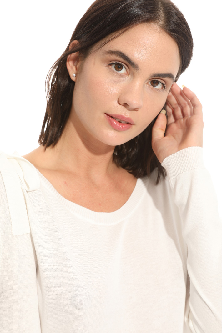 Maglia con cut-out Intrend Maglia con cut-out Intrend