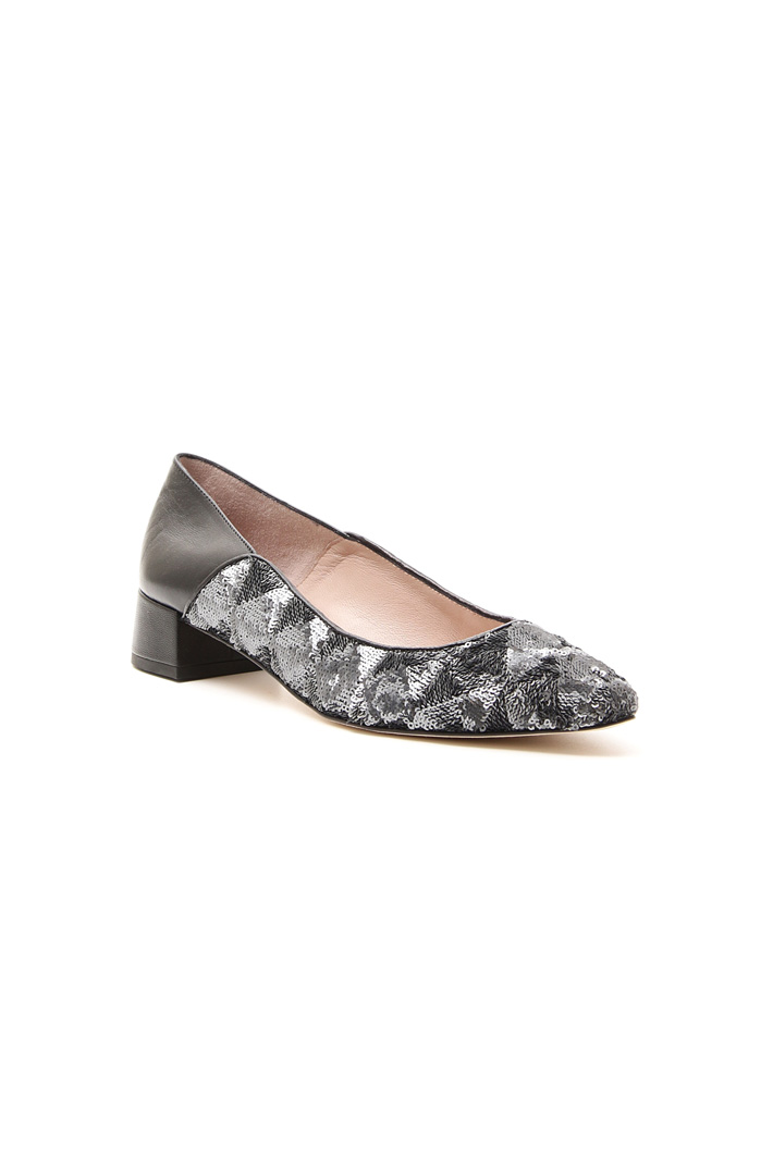 Sequin ballerina with heel
Intrend Sequin ballerina with heel
Intrend