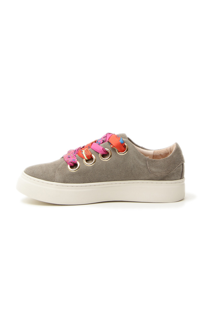 Sneakers con lacci multicolor Intrend Sneakers con lacci multicolor Intrend