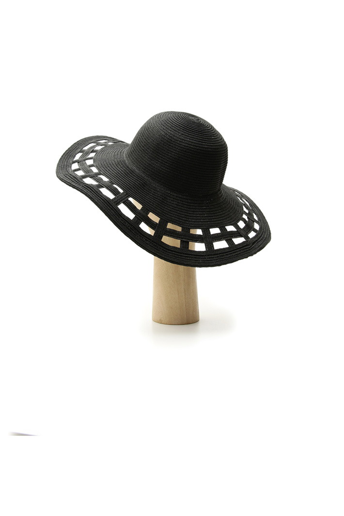 Perforated brim hat Intrend Perforated brim hat Intrend
