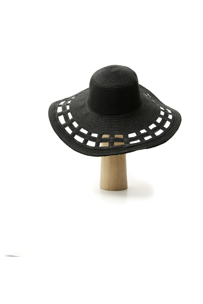 Perforated brim hat Intrend Perforated brim hat Intrend