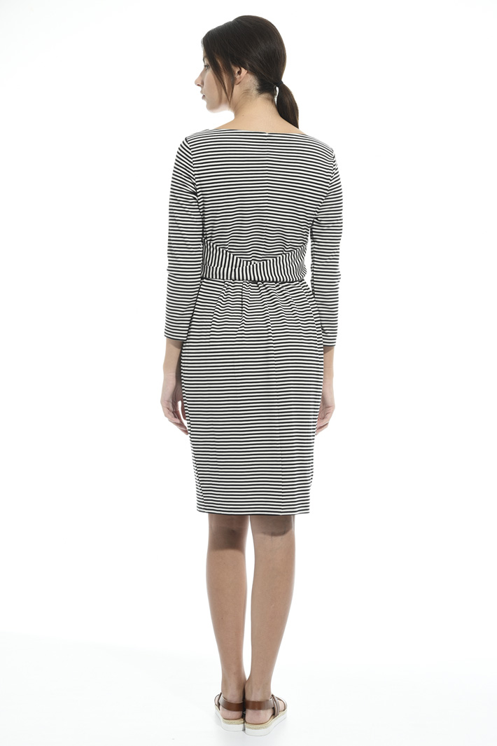 Abito in jersey con cintura Intrend Abito in jersey con cintura Intrend