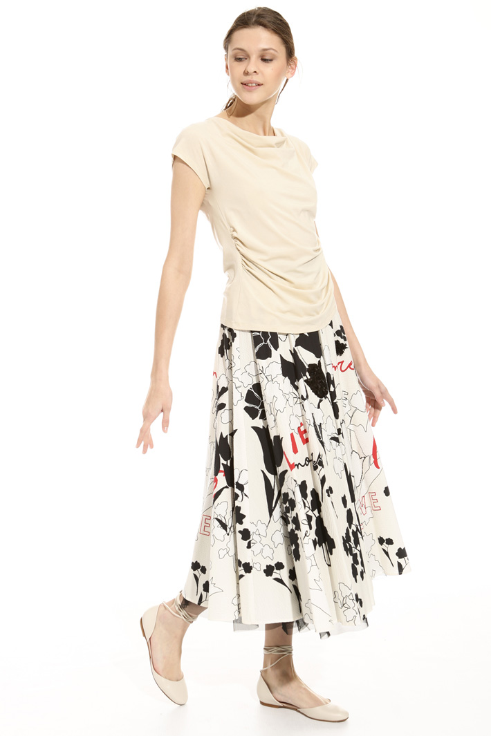 Loose neck T-shirt Intrend Loose neck T-shirt Intrend