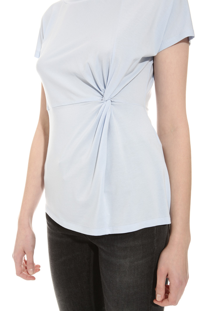 T-shirt in jersey con arriccio Intrend T-shirt in jersey con arriccio Intrend