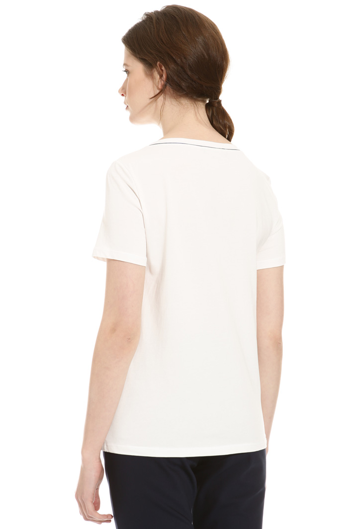 T-shirt con taschino ricamato Intrend T-shirt con taschino ricamato Intrend