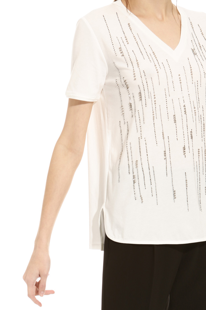 T-shirt con pietre ricamate Intrend T-shirt con pietre ricamate Intrend