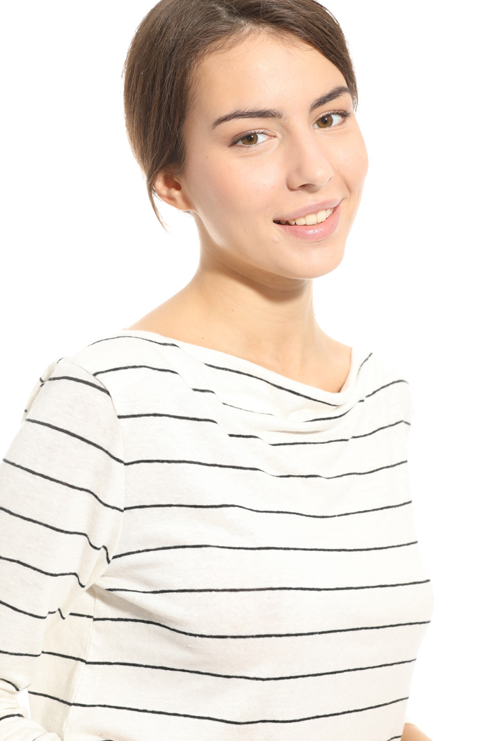 Maglia in jersey lino stretch Intrend Maglia in jersey lino stretch Intrend