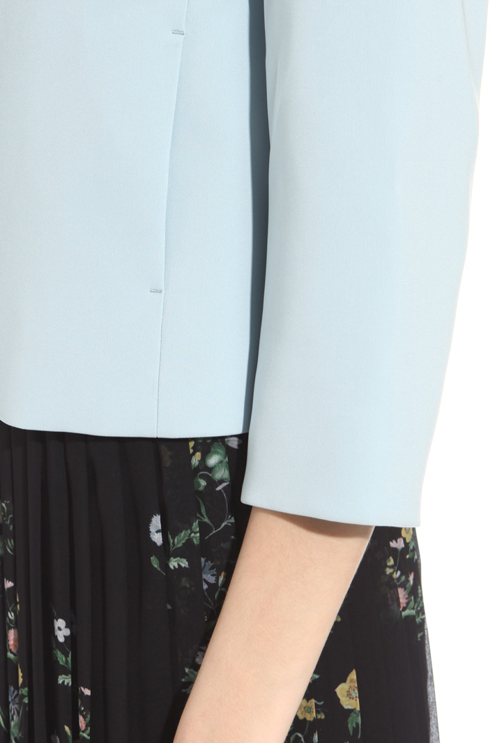 Triacetate cady jacket
Intrend Triacetate cady jacket
Intrend
