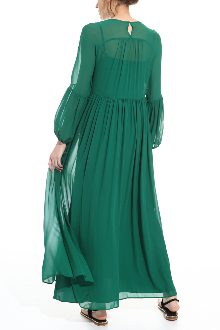 Soft and wide silk dress
Intrend Soft and wide silk dress
Intrend