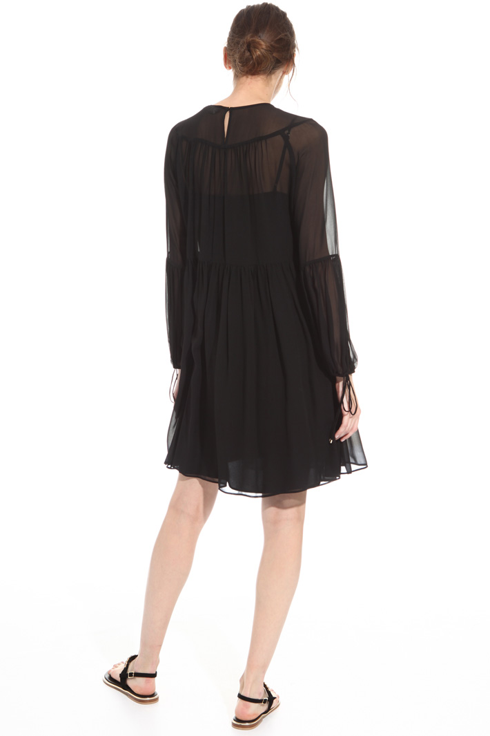 Silk georgette dress
Intrend Silk georgette dress
Intrend