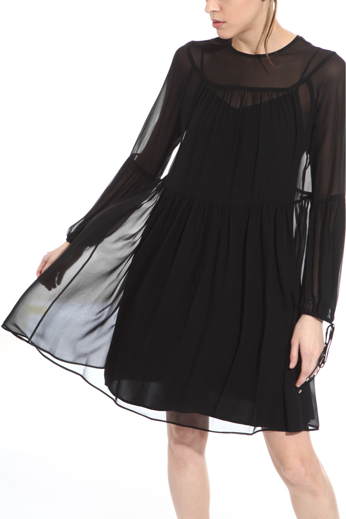 Silk georgette dress
Intrend Silk georgette dress
Intrend