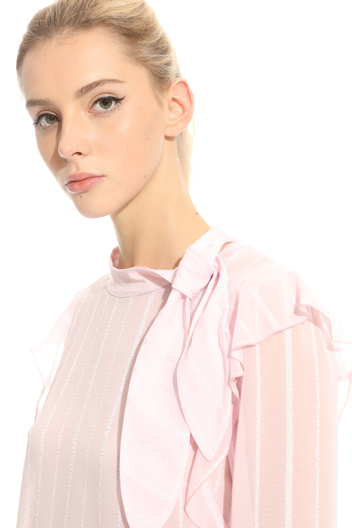 Blouse in crepe fabric Intrend Blouse in crepe fabric Intrend