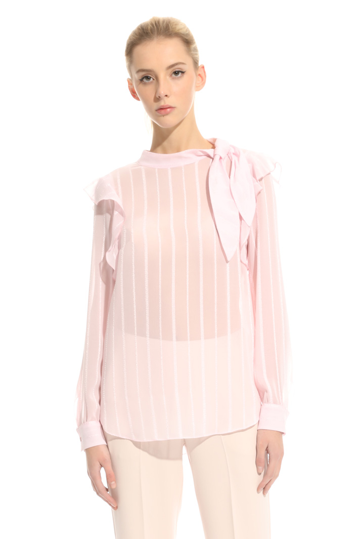 Blouse in crepe fabric Intrend Blouse in crepe fabric Intrend