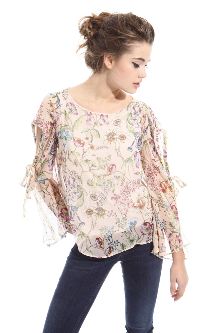 Blusa con cut-out Intrend Blusa con cut-out Intrend