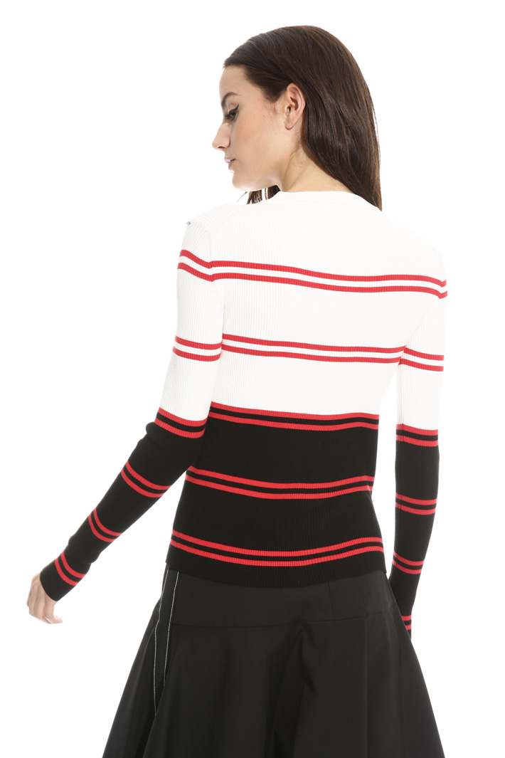 Maglia in viscosa a costine Intrend Maglia in viscosa a costine Intrend