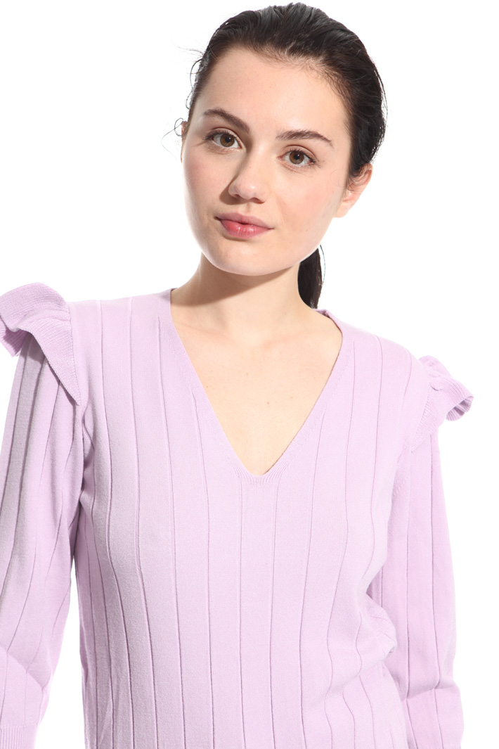 Flounced shoulder sweater Intrend Flounced shoulder sweater Intrend