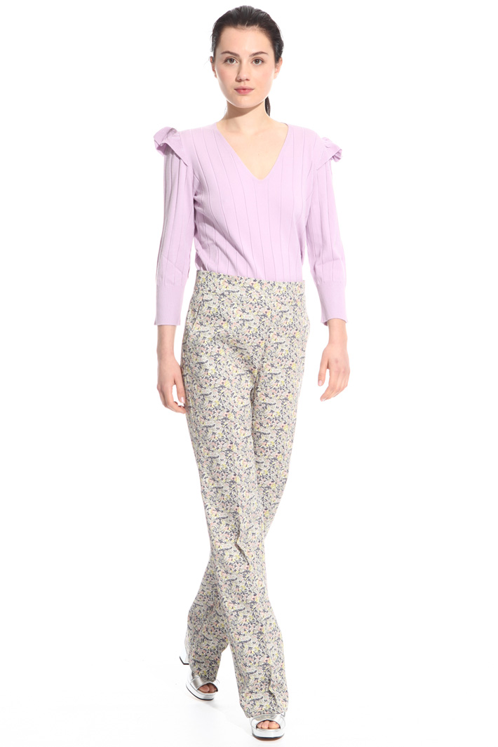 Flounced shoulder sweater Intrend Flounced shoulder sweater Intrend