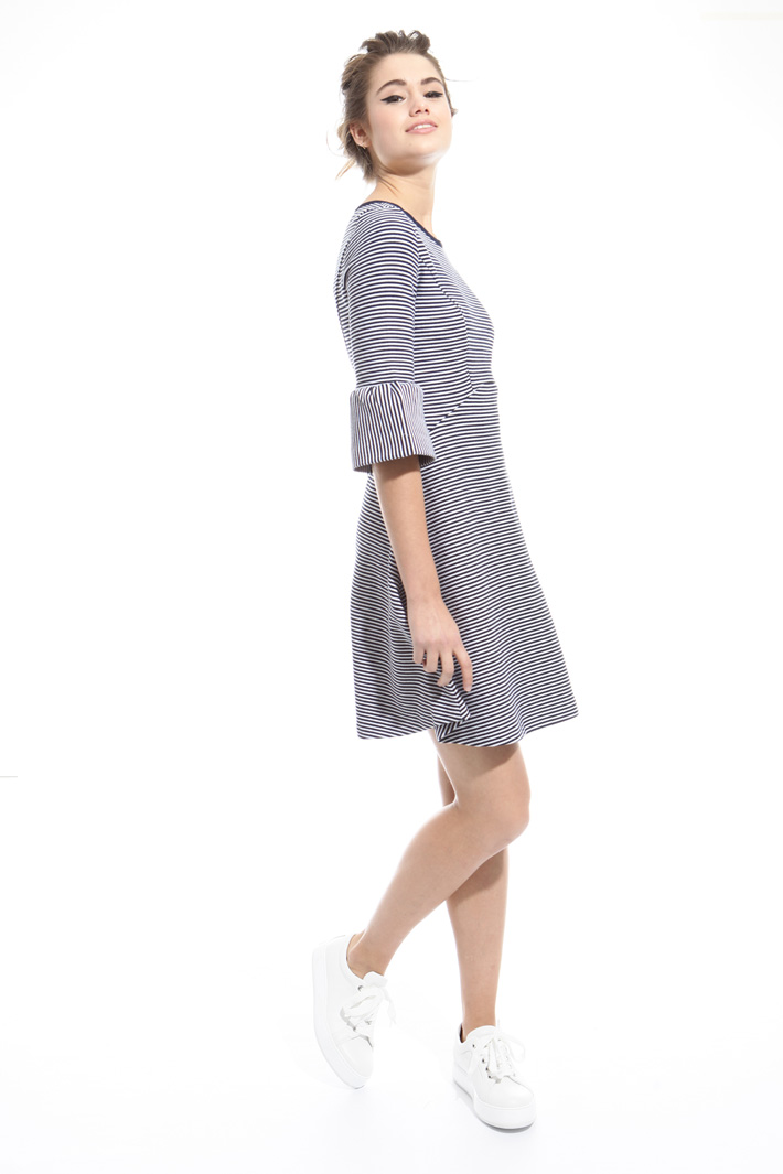 Flared jersey dress Intrend Flared jersey dress Intrend