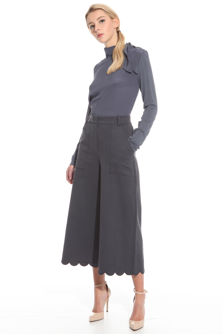 Pantalone con fondo smerlato Intrend Pantalone con fondo smerlato Intrend
