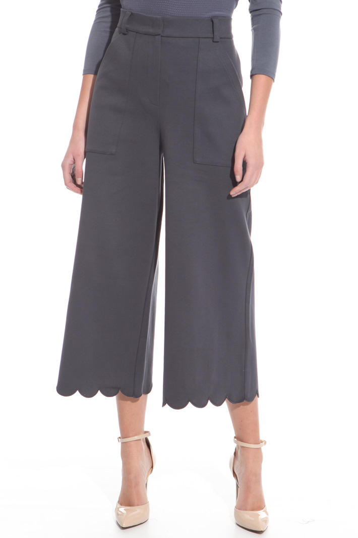 Pantalone con fondo smerlato Intrend Pantalone con fondo smerlato Intrend