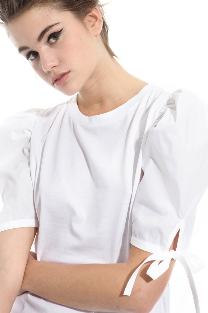 Top con maniche gigot Intrend Top con maniche gigot Intrend