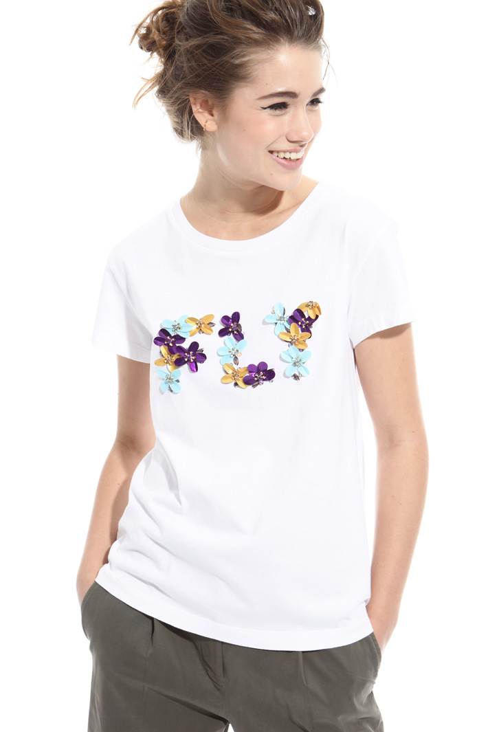 T-shirt with embroidery
Intrend T-shirt with embroidery
Intrend
