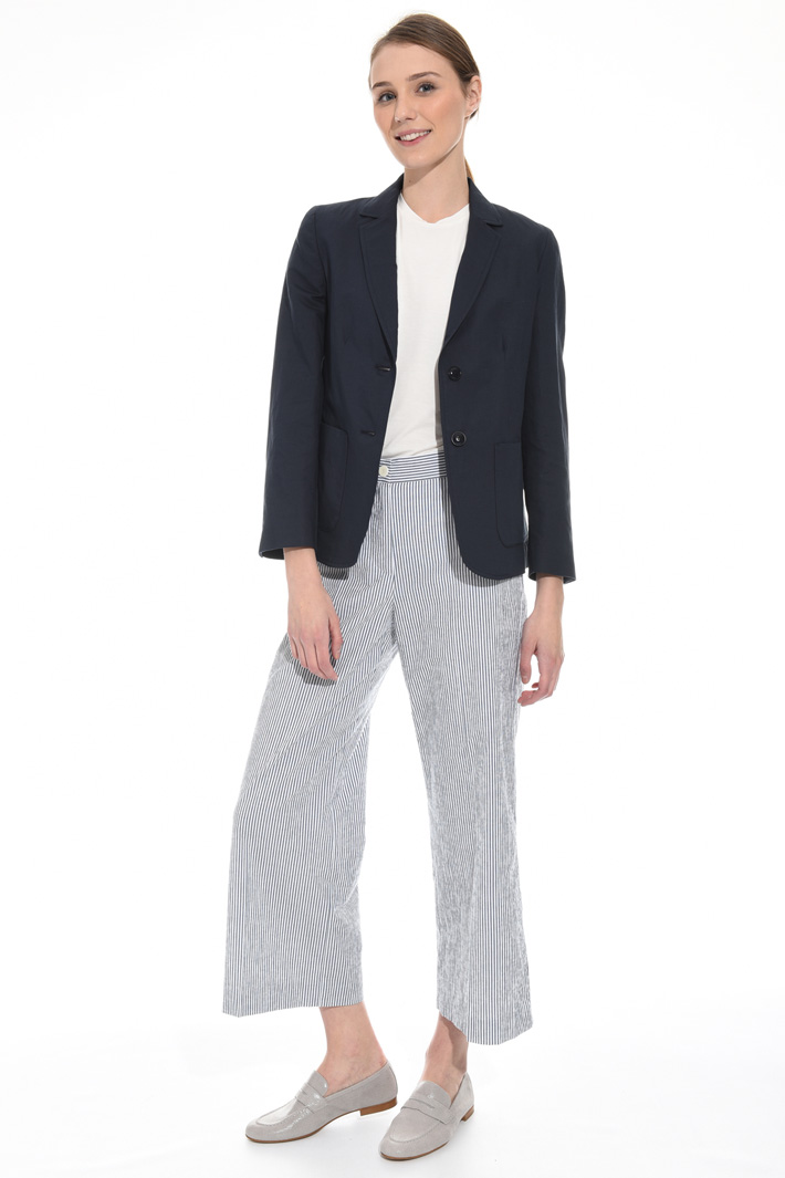 Cotton and linen blazer
Intrend Cotton and linen blazer
Intrend