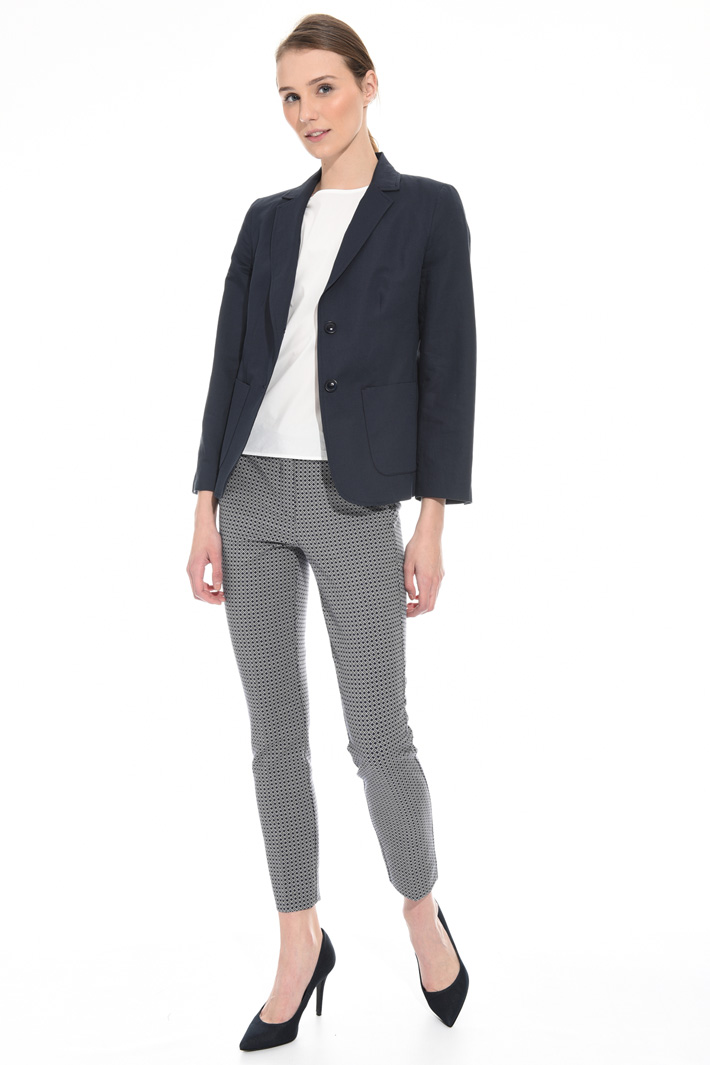 Cotton and linen blazer
Intrend Cotton and linen blazer
Intrend