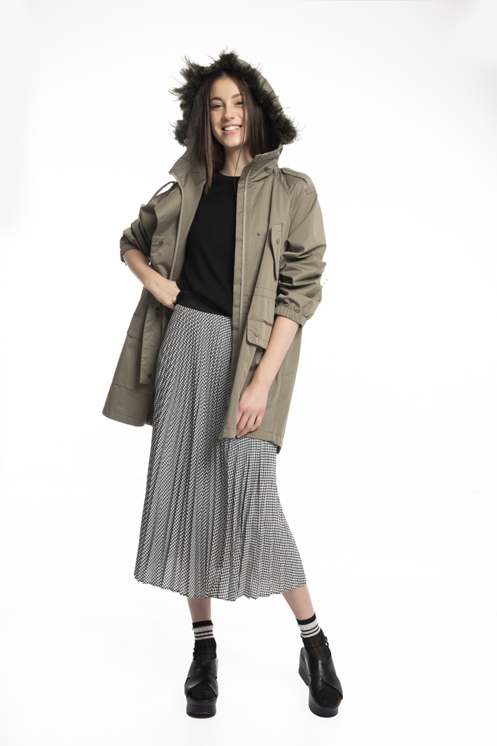 Pleated midi skirt Intrend Pleated midi skirt Intrend