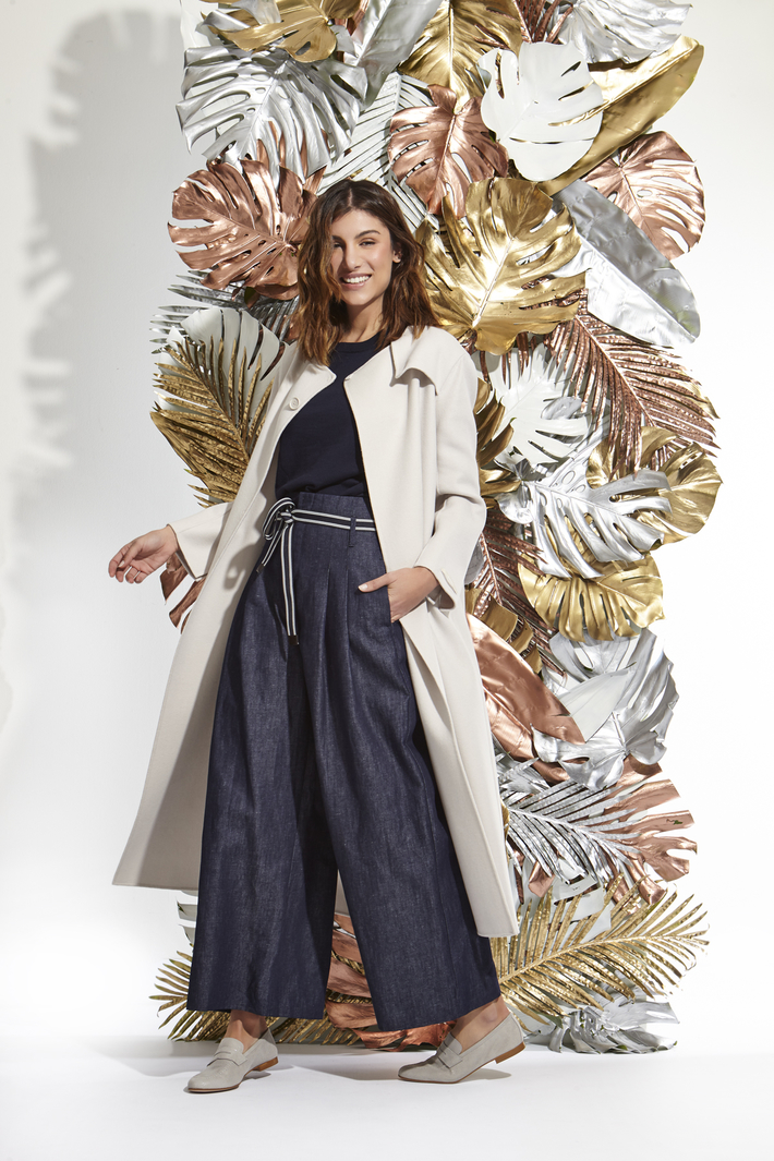 Pantalone ampio in denim Intrend Pantalone ampio in denim Intrend