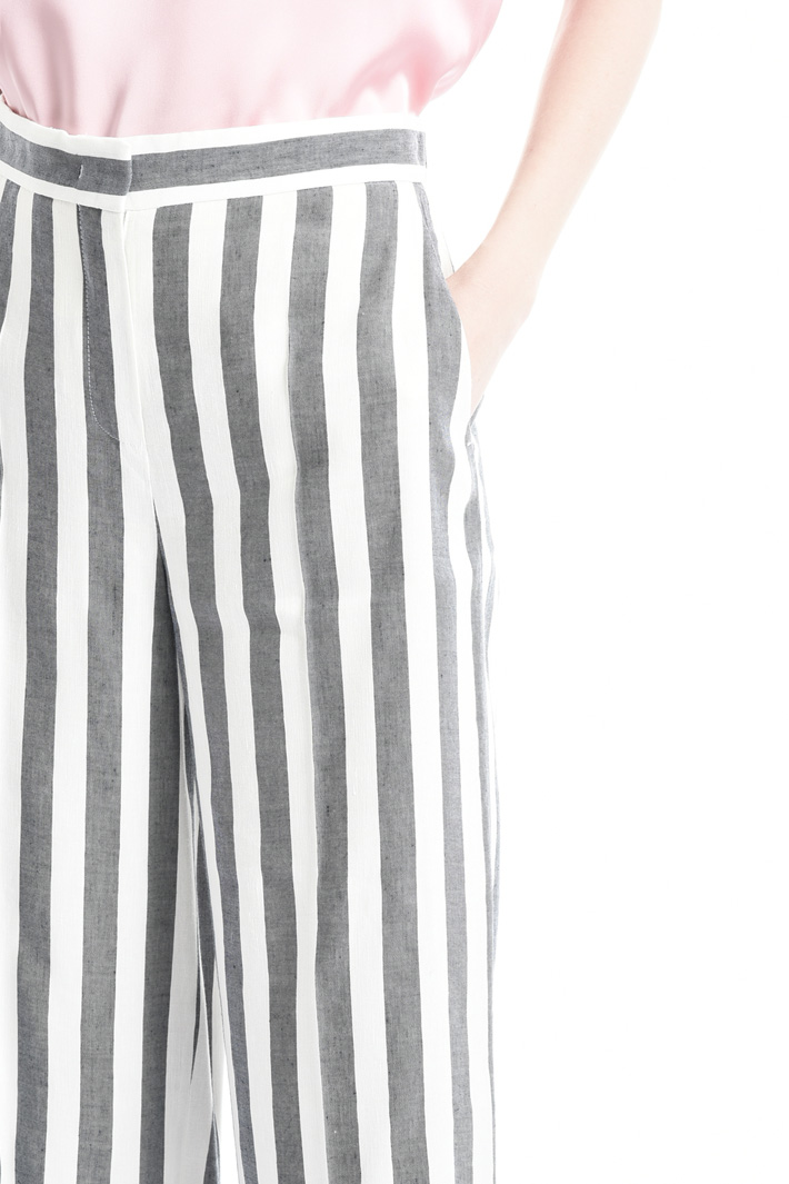 Pantalone in lino a righe Intrend Pantalone in lino a righe Intrend